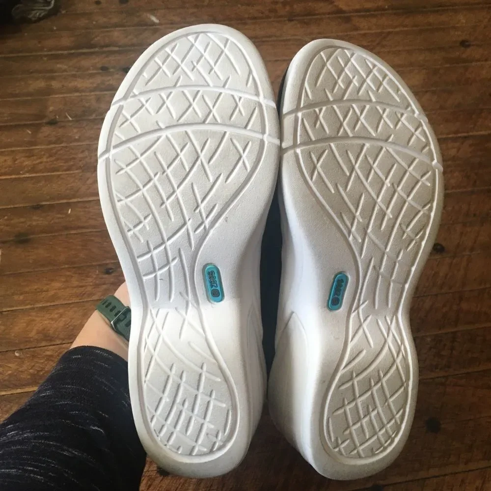 B Zees Emory foam slip on ortho stretchy comfortable shoes